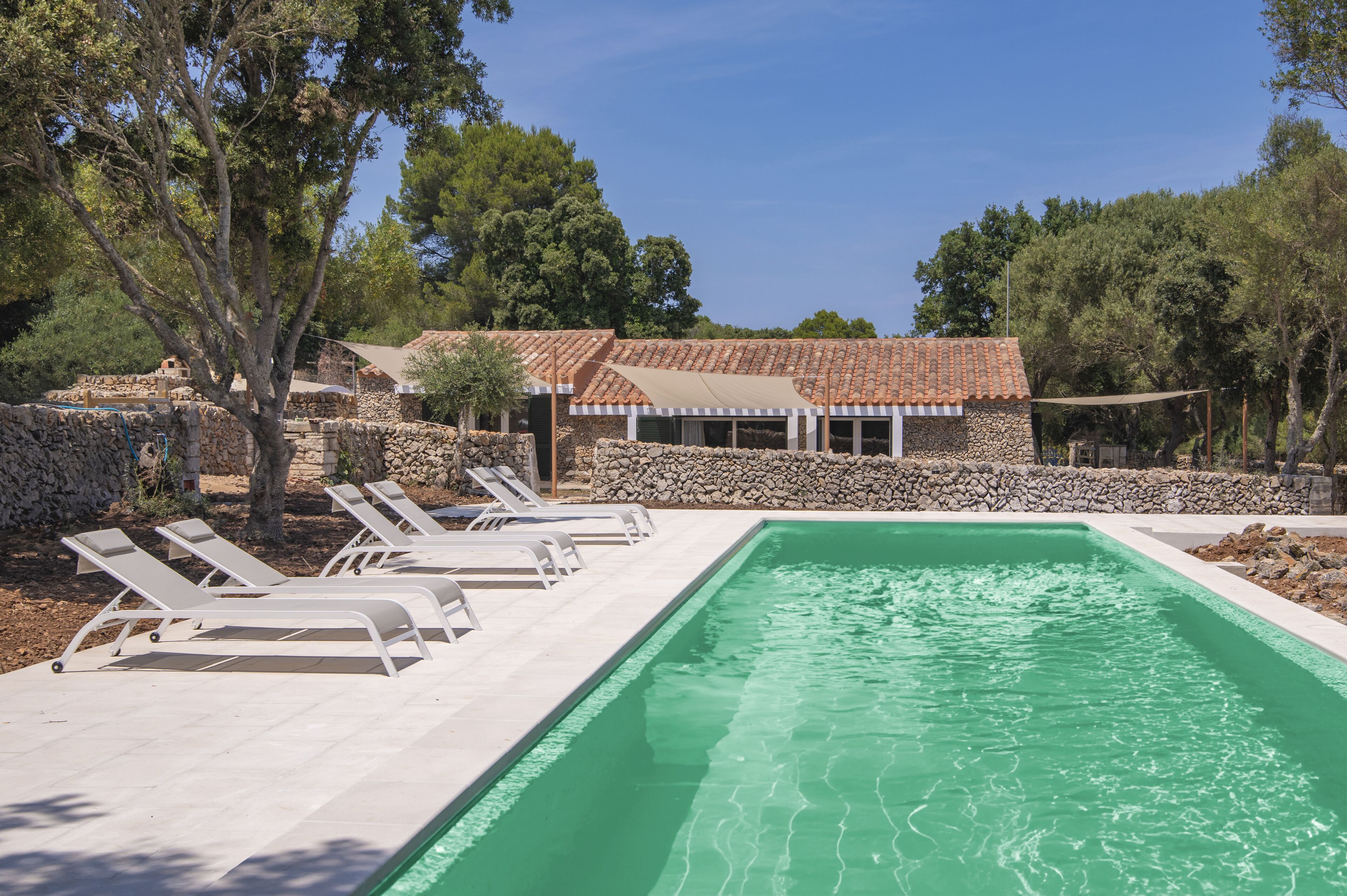 Seasonal outdoor pool, sun loungers
