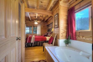 2 bedrooms, iron/ironing board, free WiFi, bed sheets - Snuggle Up Cabin by Beyond Expectations with Hot Tub (Sevierville)