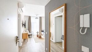 Three-Bedroom Penthouse +rooftop terrace