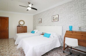 3 bedrooms, iron/ironing board, free WiFi, bed sheets - 1048 Casa Molino (Nerja)