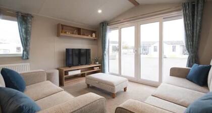 Charming 3-bed Caravan in Colchester Mersea Island