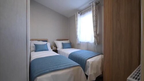 Charming 3-bed Caravan in Colchester Mersea Island