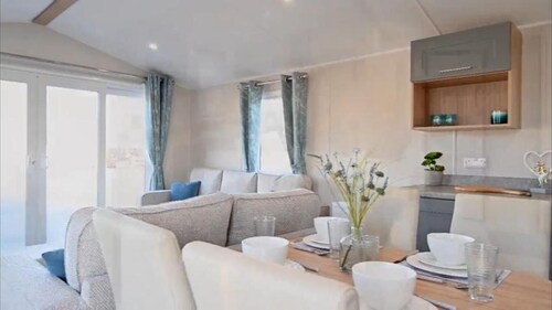 Charming 3-bed Caravan in Colchester Mersea Island