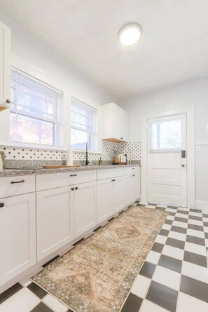 Interior - *Downing Street Retreat A & B*- Entire Duplex! (Jacksonville)