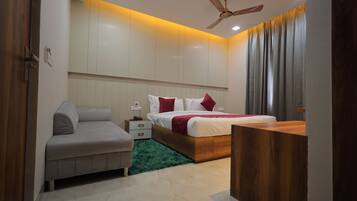 Deluxe Double Room | Frette Italian sheets, premium bedding, Select Comfort beds