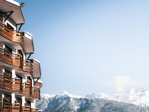 Esterni