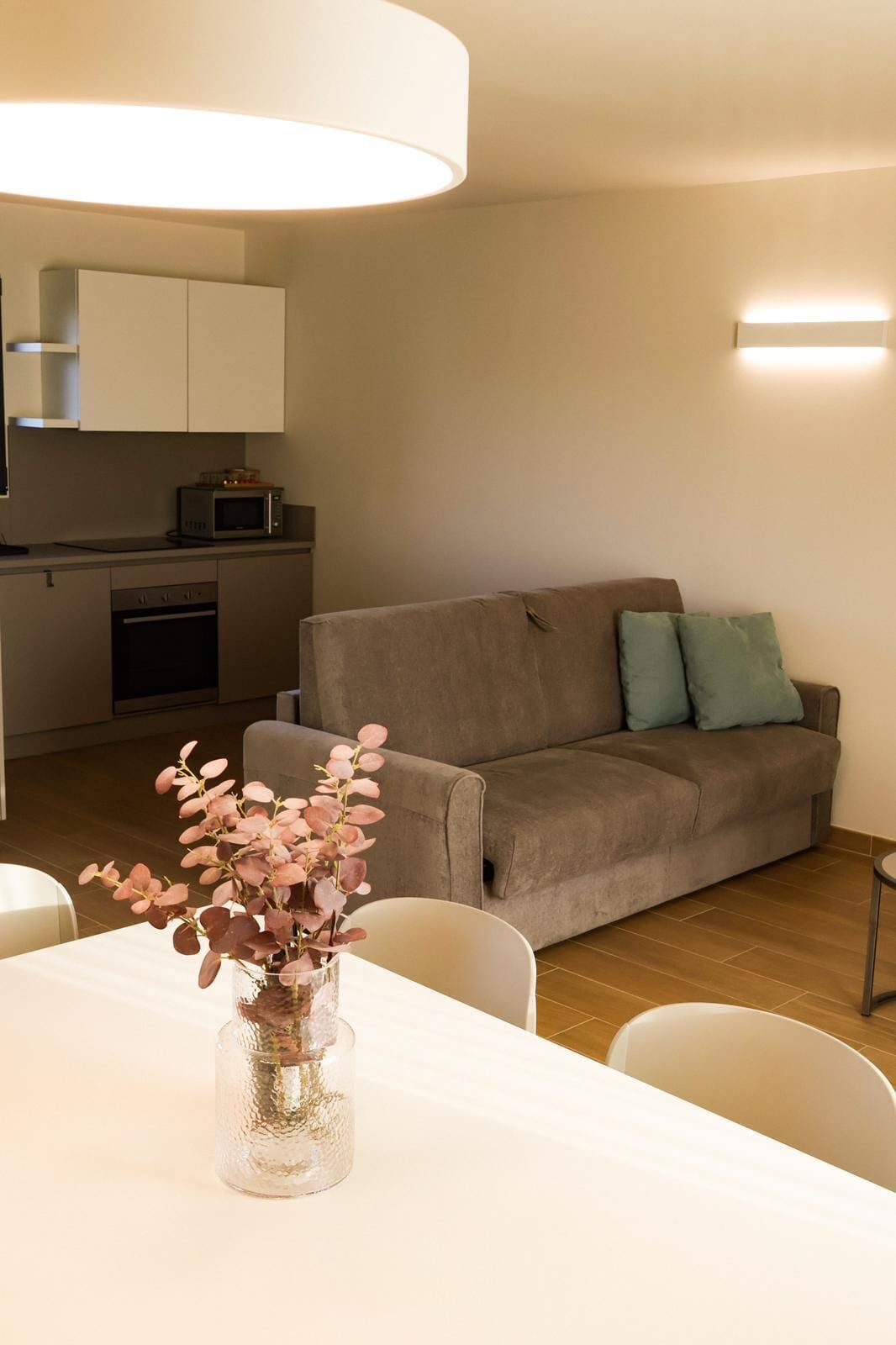 Appartamento, 2 camere da letto, terrazzo, vista giardino | Area soggiorno