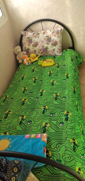 2 bedrooms, bed sheets