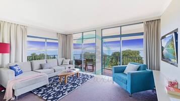 Premier Apartment | Living area