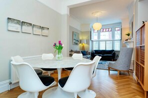 4 bedrooms, Internet - Highgate Style in London (London)