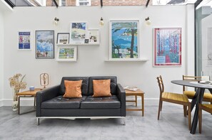 4 bedrooms, Internet - Highgate Style in London (London)