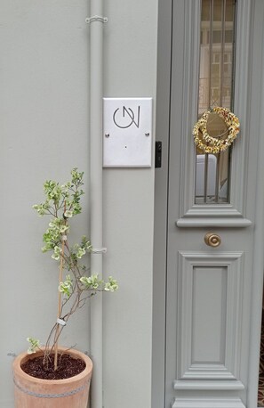 Exterior detail - On Luxury Chania (Chania)