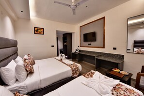 Phòng Suite dành cho gia đình | 1 phòng ngủ, bộ đồ giường cao cấp, bàn