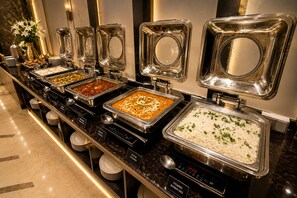 Desayuno buffet todos los días (con cargo)