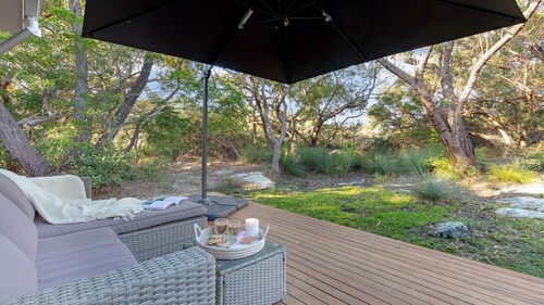 Kangaroo Cottage – Where coast and bush meet