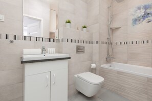 Bathtub, shampoo