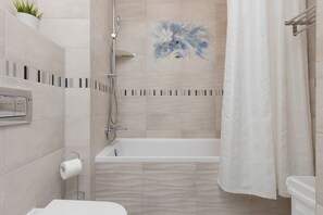Baignoire, shampoing