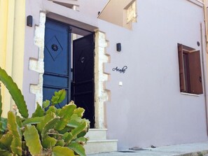 Exterior detail - Ariadne Luxury Home Sea view (Chania Town)