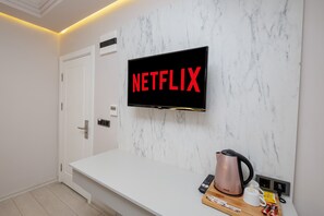 Habitación doble económica | Televisión