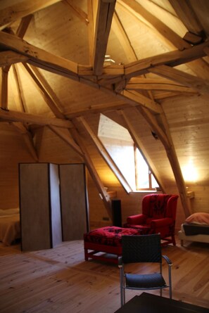 4 Schlafzimmer, Schreibtisch, Bügeleisen/Bügelbrett, kostenloses WLAN