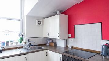 Apartment (1 Bedroom) | Private kitchen