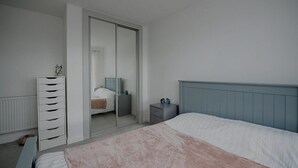 2 habitaciones, wifi gratis y ropa de cama 