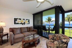 Smart TV, DVD player - Kihei Surfside #511: Amazing Oceanfront Paradise with Stunning Views (Kihei, Maui)