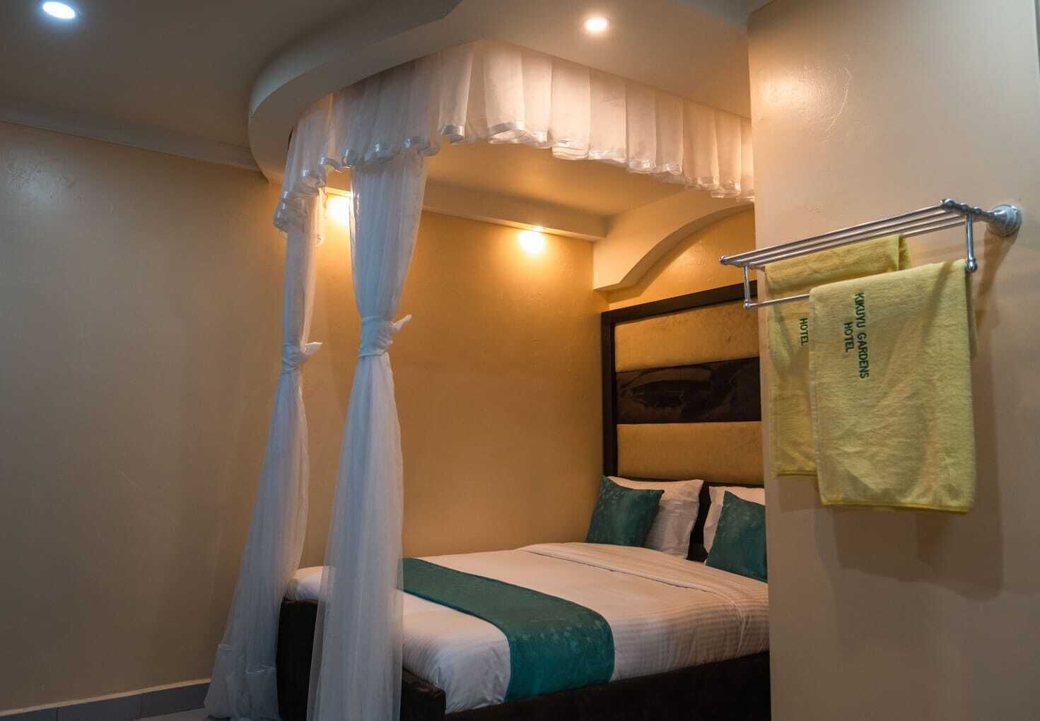 1 bedroom, desk, iron/ironing board, WiFi