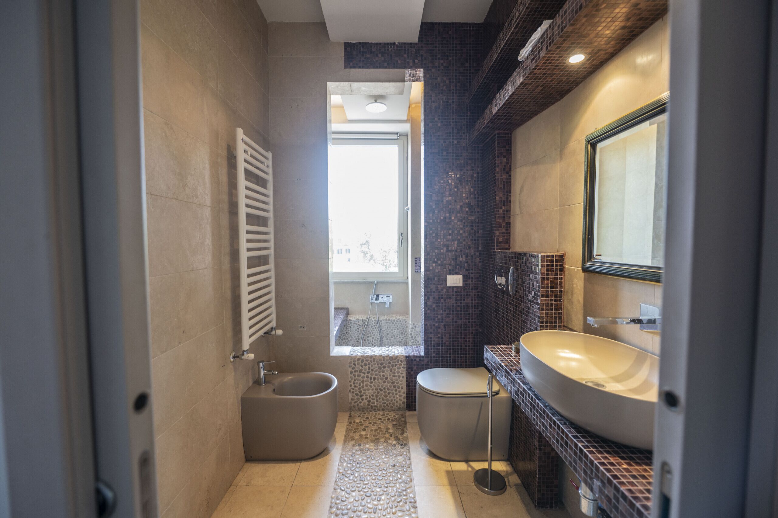 Vasca, asciugacapelli, bidet, asciugamani