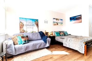 1 habitación, escritorio, tabla de planchar con plancha y wifi gratis