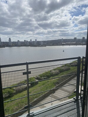 Apartment, 2 Queen Beds | Property grounds - Inviting 2-bed Apartment in London (London)