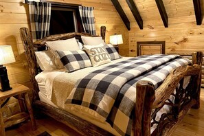 3 bedrooms, blackout curtains, iron/ironing board, free WiFi - South O' Heaven Mountain Top Luxury Cabin (Bryson City)