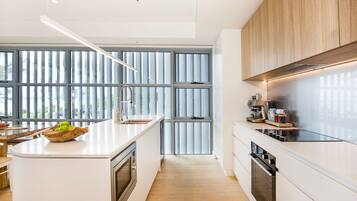 冰箱、洗碗机、茶具/咖啡用具、厨具/餐具