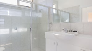Bathtub