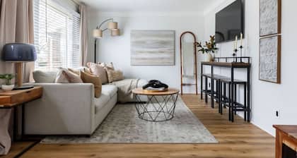 Parma Home w/ Hot Tub and Arcade Room!