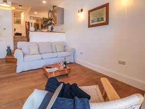 Cottage | Living area | Flat-screen TV, DVD player - Shipwrights (Brixham)