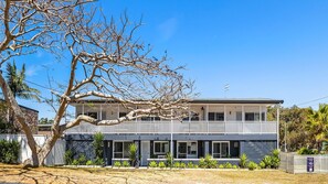 Exterior - Shoal Bay Beach House - Two (Shoal Bay)