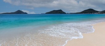 Shoal Bay Beach House - One