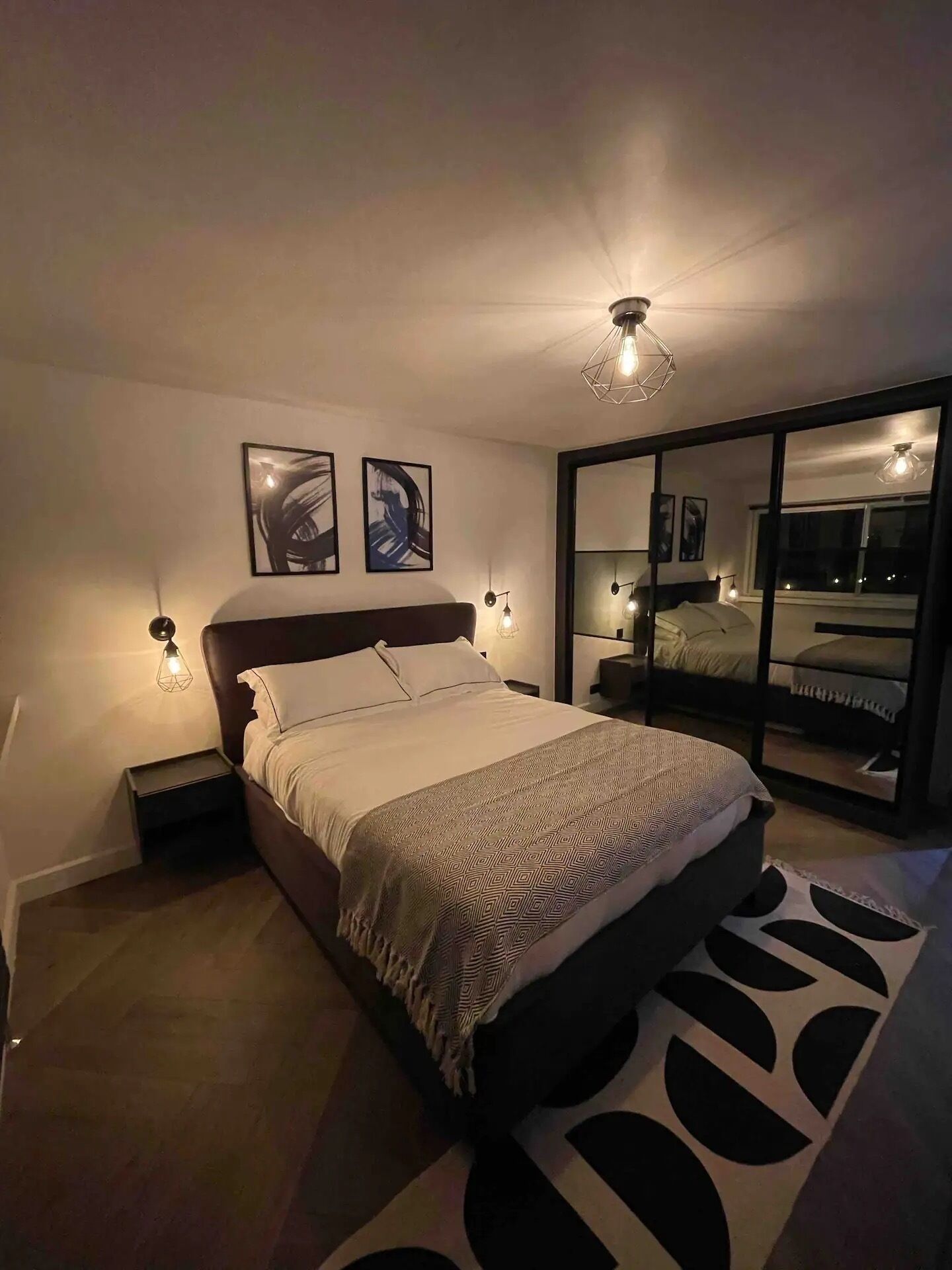 2 bedrooms, iron/ironing board, travel cot, WiFi