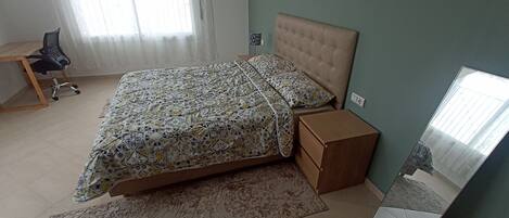 2 camere, una scrivania, Wi-Fi gratuito, lenzuola