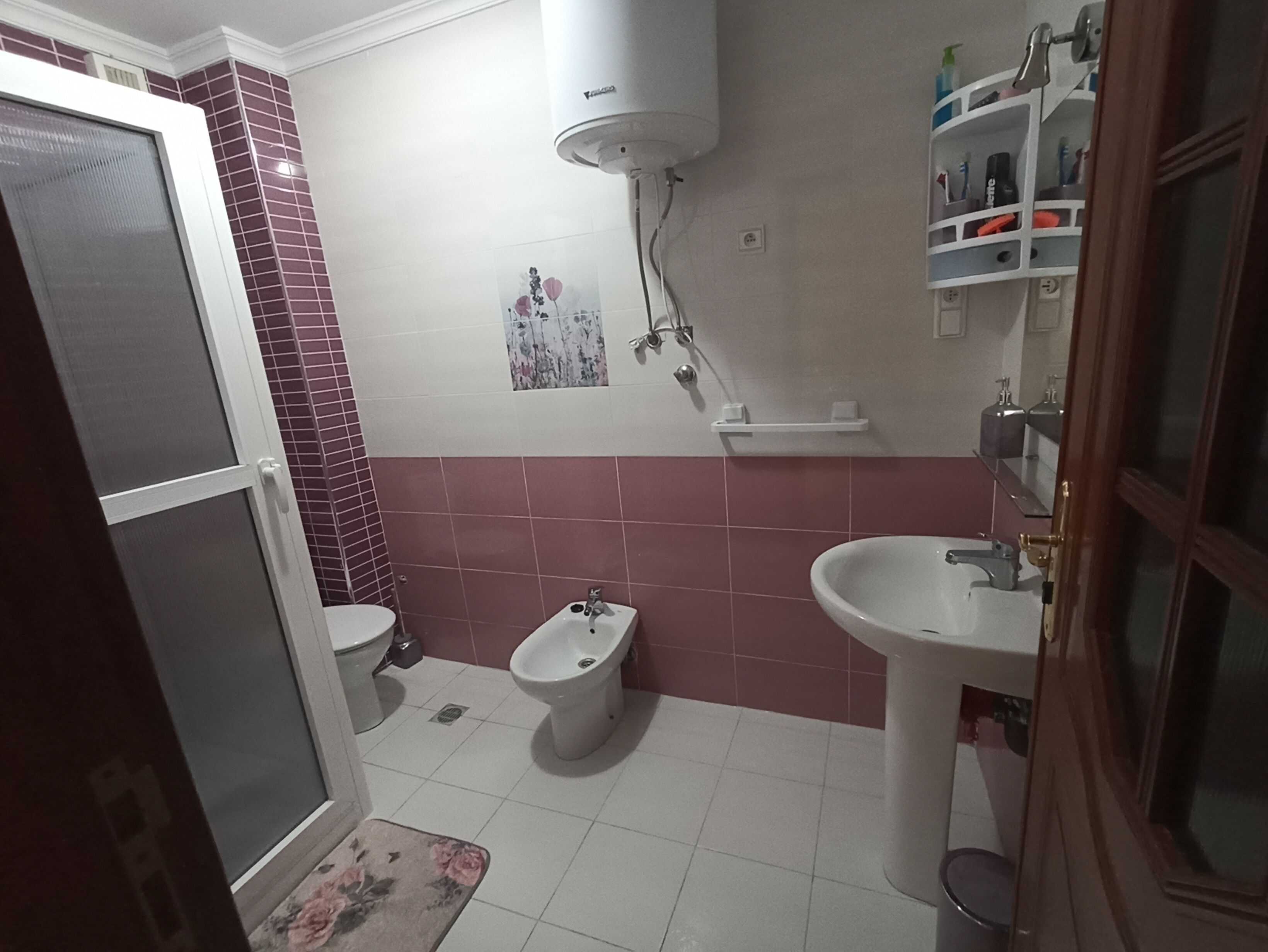 Douche, bidet, shampoing