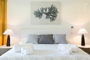 7 slaapkamers, een strijkplank/strijkijzer, reisbedje, gratis wifi