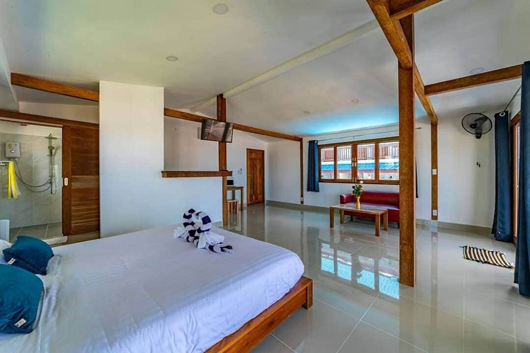 Luxury Studio | Individually decorated, individually furnished, desk, laptop workspace