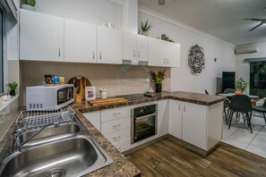 Comfort Apartment | Private kitchen