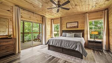 5 bedrooms, iron/ironing board, travel crib, free WiFi