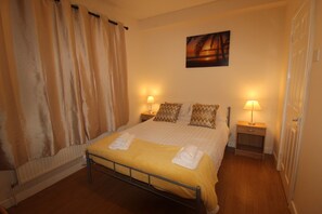 4 dormitorios, ropa de cama de alta calidad, escritorio