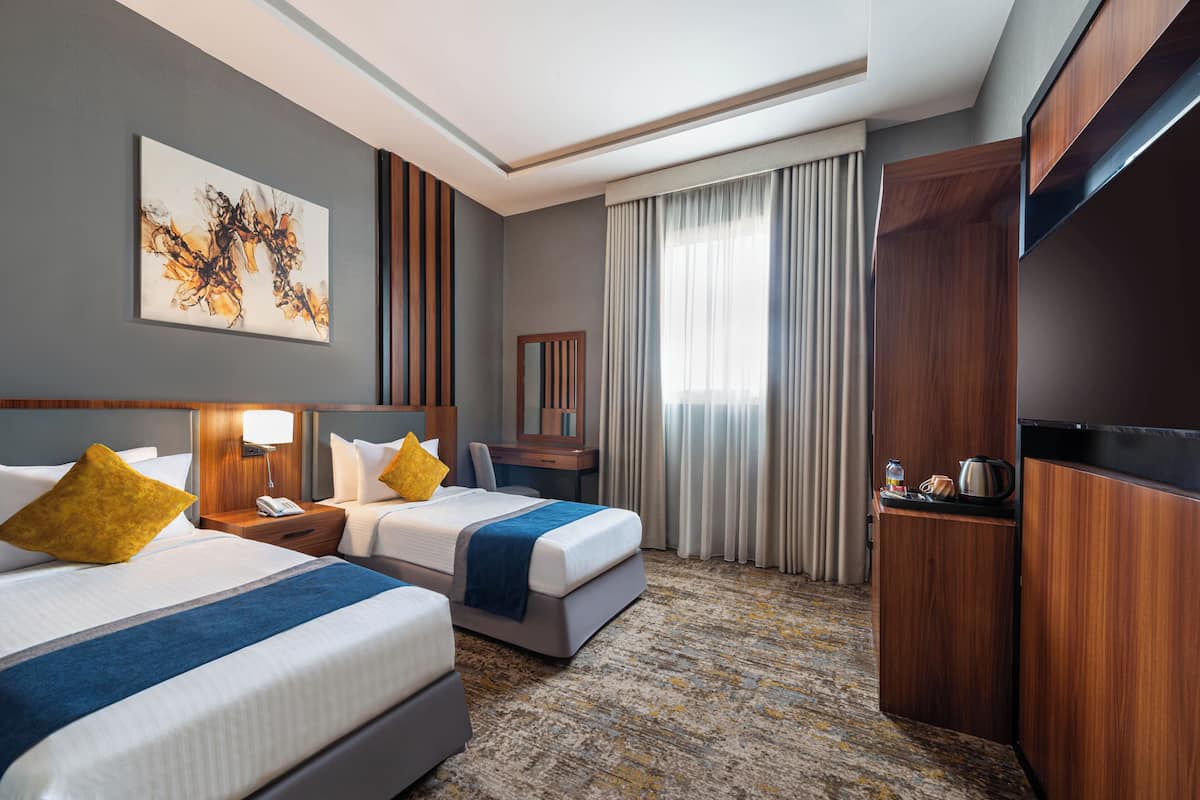 Premium bedding, down comforters, pillowtop beds, free minibar items