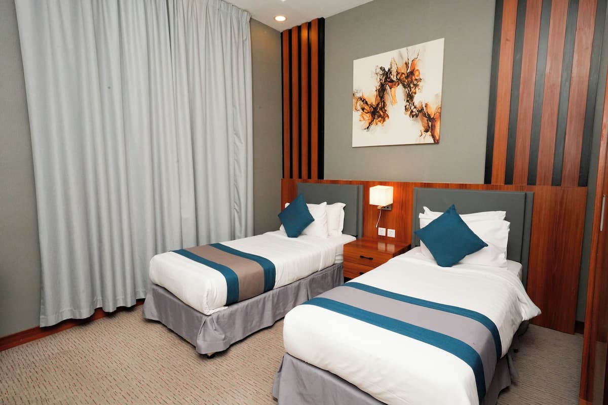1 bedroom, premium bedding, down comforters, pillowtop beds