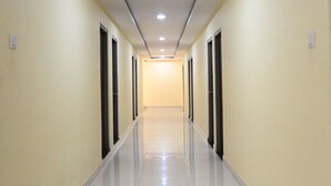 Lobby - The Lalit Hotel And Restaurant (Bhopal)