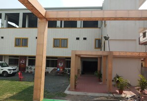 Pemandangan darat dari hartanah